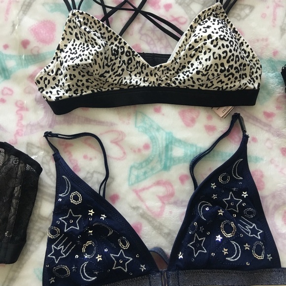 10 Brand new Victoria’s Secret size XS bralettes - Picture 3 of 8